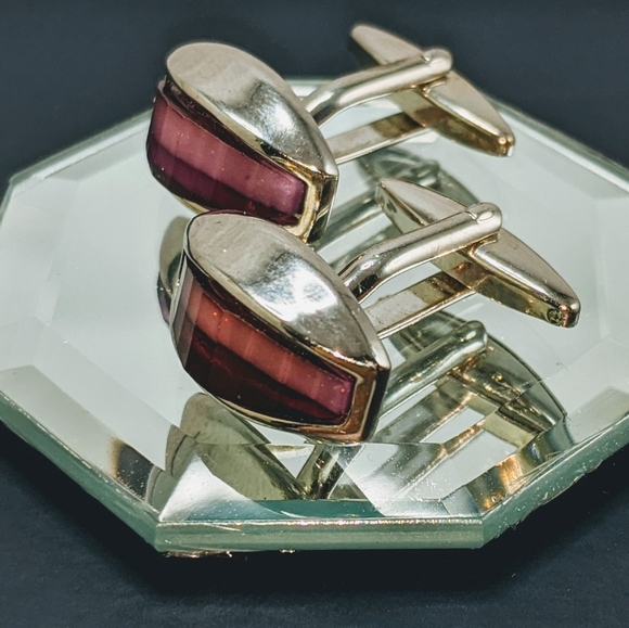 Classy Men's Purple Cufflinks - Picture 6 of 6